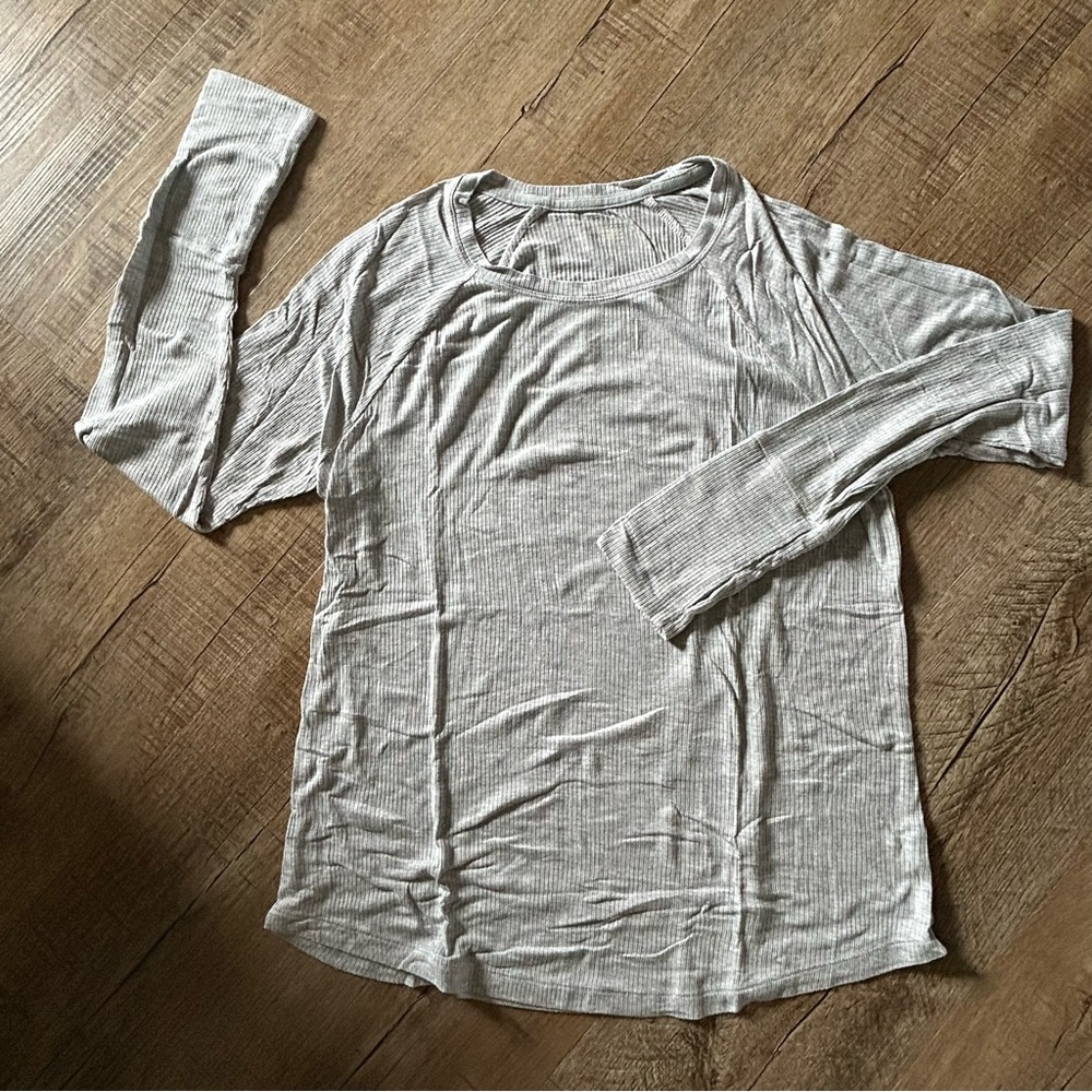 Aerie Gray Long Sleeve Tee